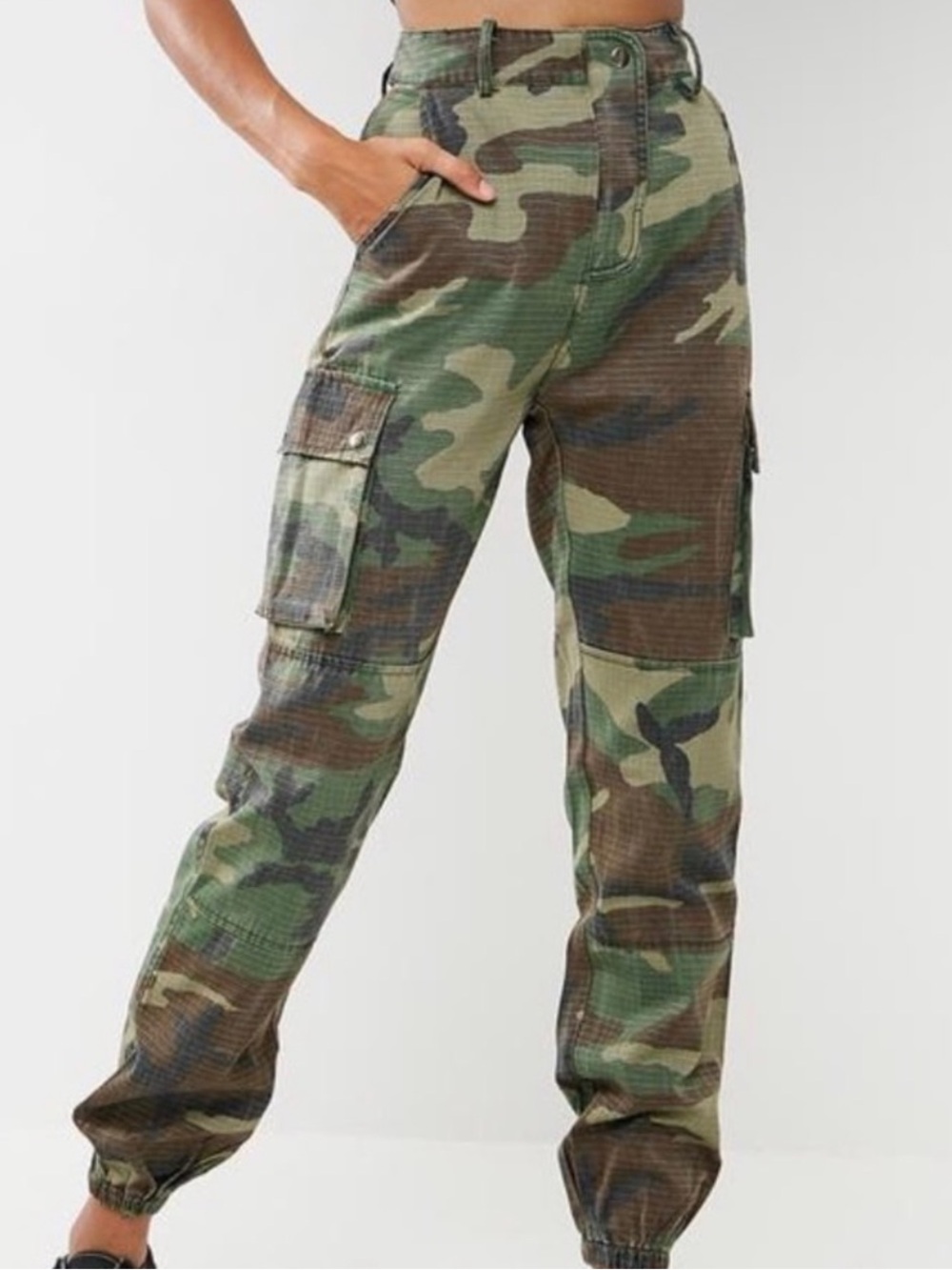 Missguided Camouflage Cargo Joggers in Green/Brown